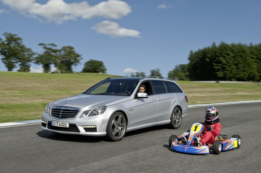  Mercedes-Benz E63 AMG Estate 2009 года  (фото 5 из 23)